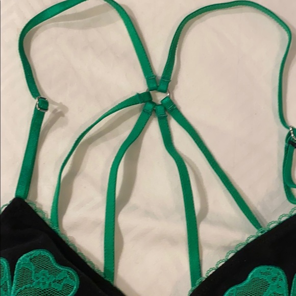 Victoria’s Secret Shamrock bra. - Picture 3 of 5